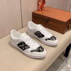 Louis Vuitton Low Shoes